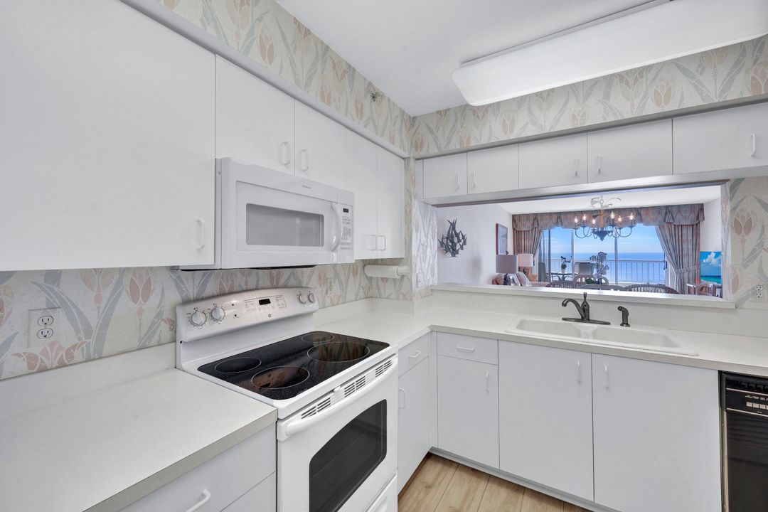 990 Cape Marco Dr  #1102, Marco Island, FL 34145