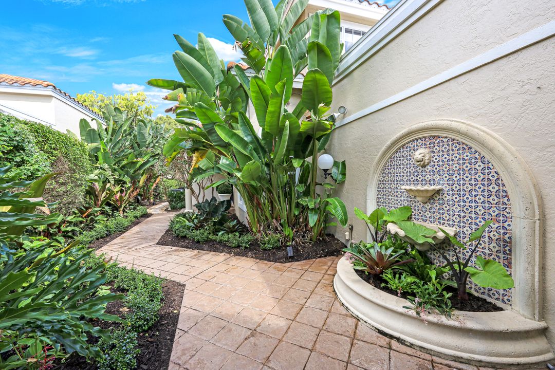 211 Via Napoli, Naples, FL 34105