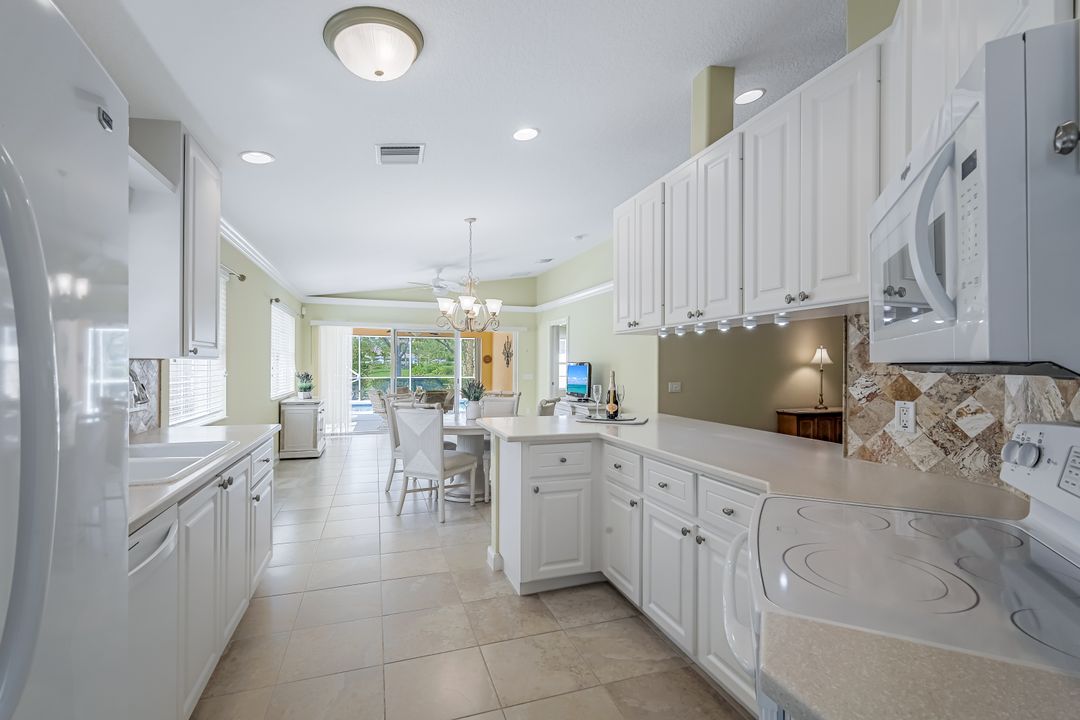 28827 Vermillion Ln, Bonita Springs, FL 34135