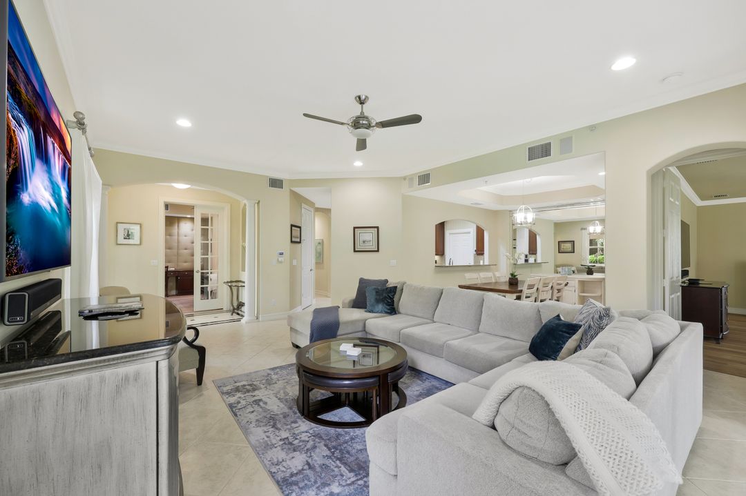 2809 Tiburon Blvd E #101, Naples, FL 34109