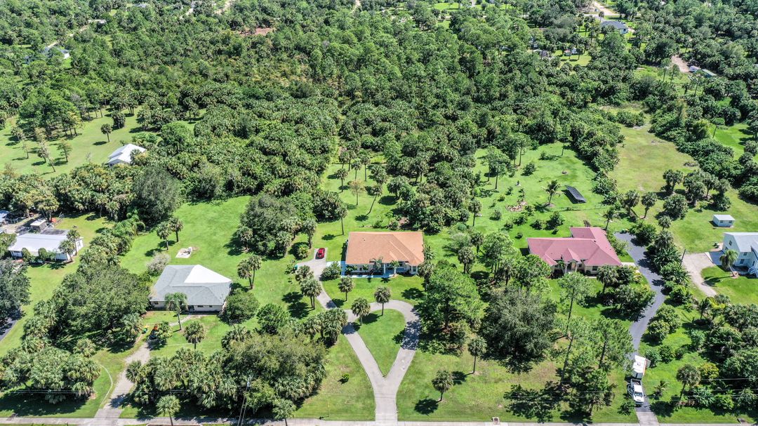 220 13th St SW, Naples, FL 34117