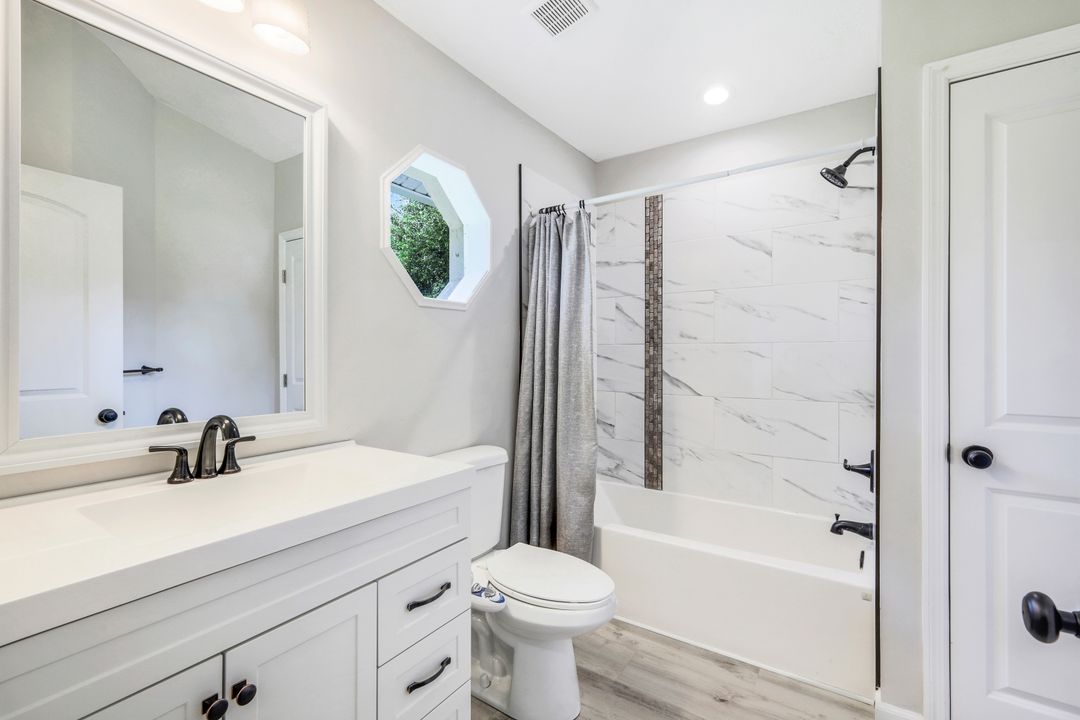 4285 16th Ave NE, Naples, FL 34120