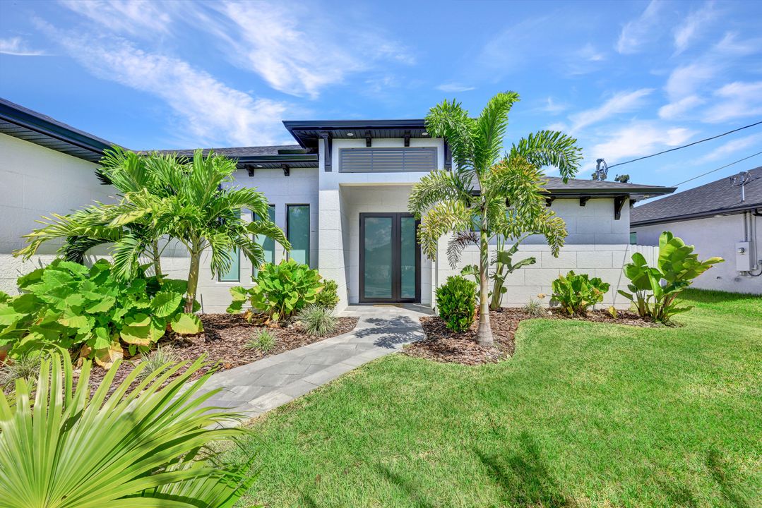 23 NE 8th Terrace, Cape Coral, FL 33909