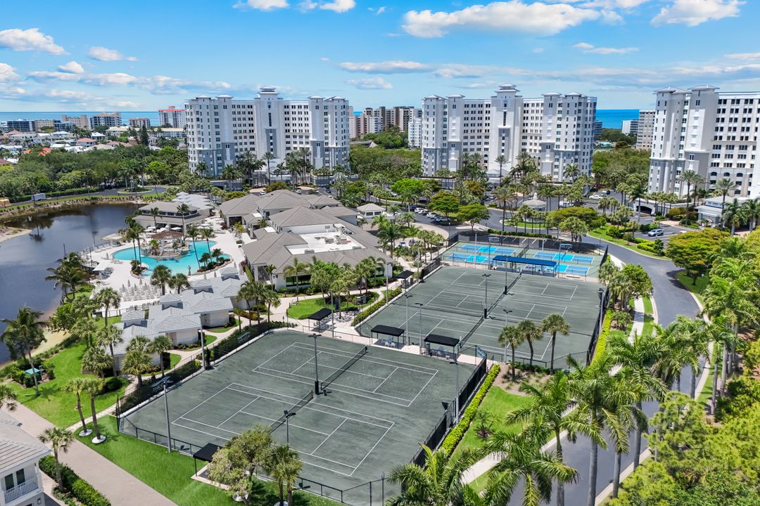 315 Dunes Blvd #707, Naples, FL 34110