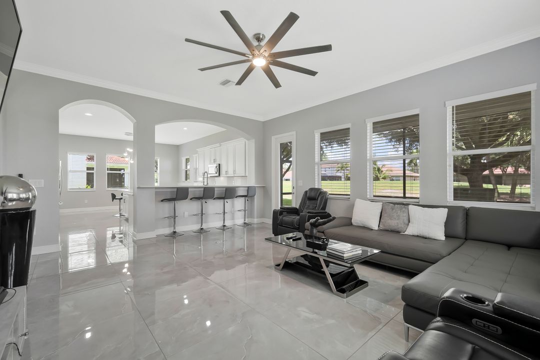1711 Sarazen Pl, Naples, FL 34120