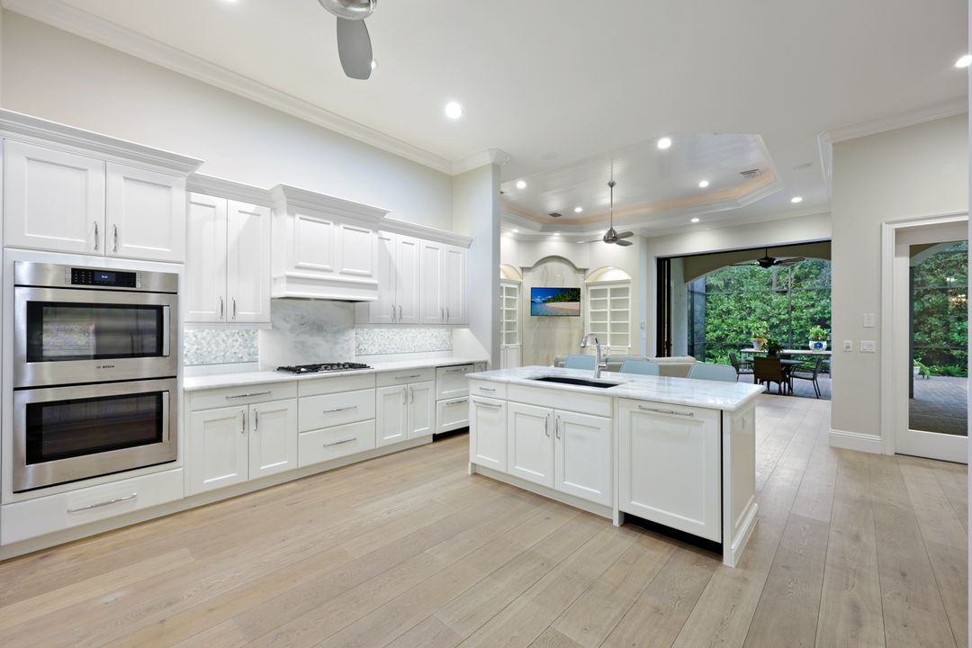 1725 Supreme Ct, Naples, FL 34110