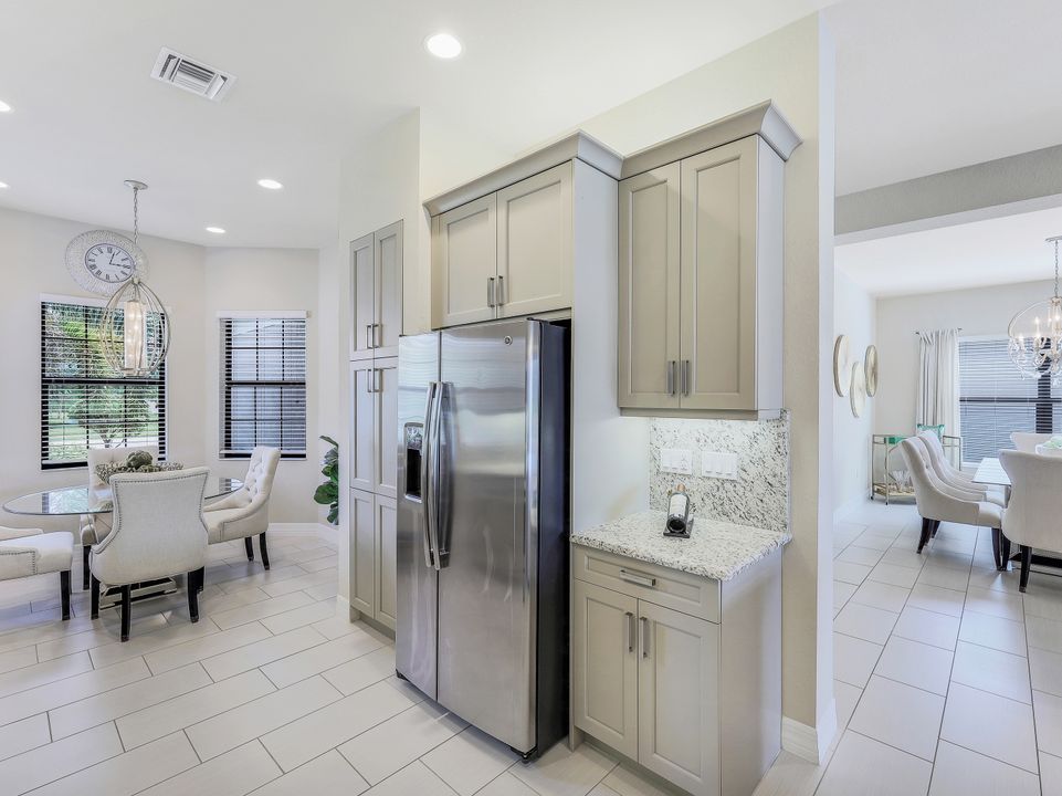 4189 Amelia Wy, Naples, FL 34119