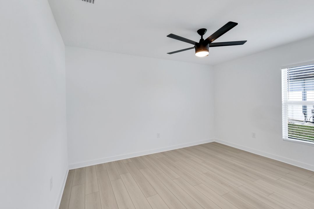 1517 NE 23rd St, Cape Coral, FL 33909