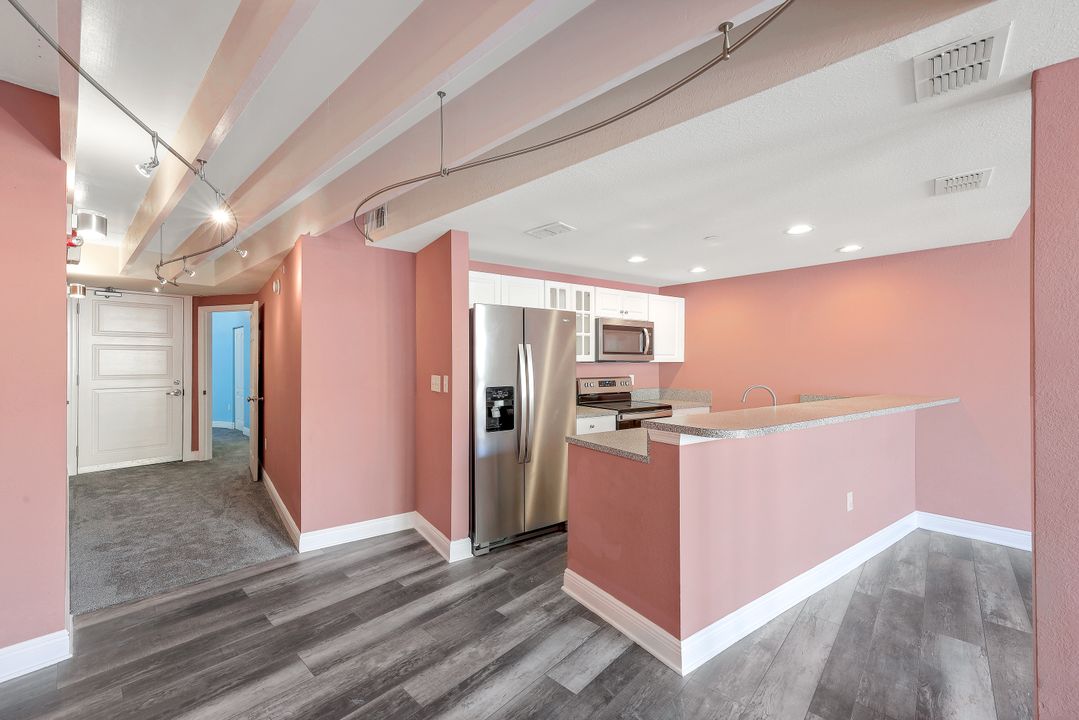 2260 First St #206, Fort Myers, FL 33901