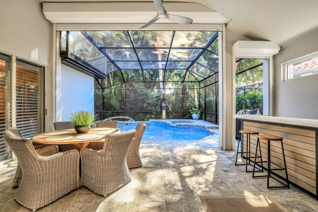 8828 Ventura Way, Naples, FL 34109