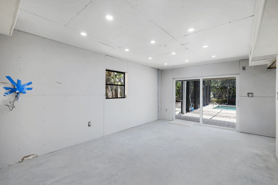 1043 Blue Heron Dr, Sanibel, FL 33957