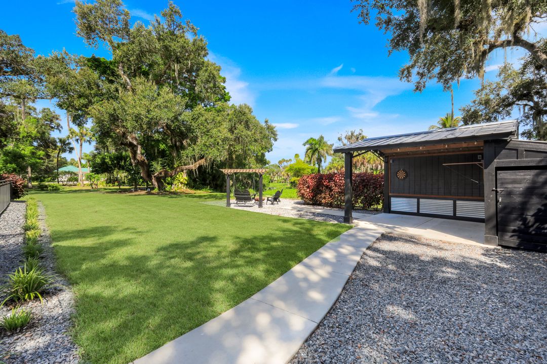 628 Harbor Dr, LaBelle, FL 33935