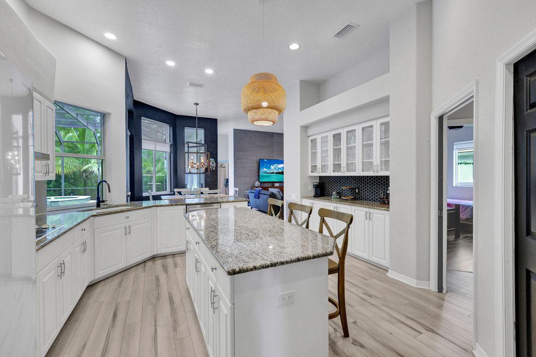 8133 Lowbank Dr, Naples, FL 34109