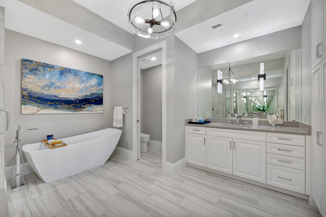 1130 3rd Ave S #512, Naples, FL 34102