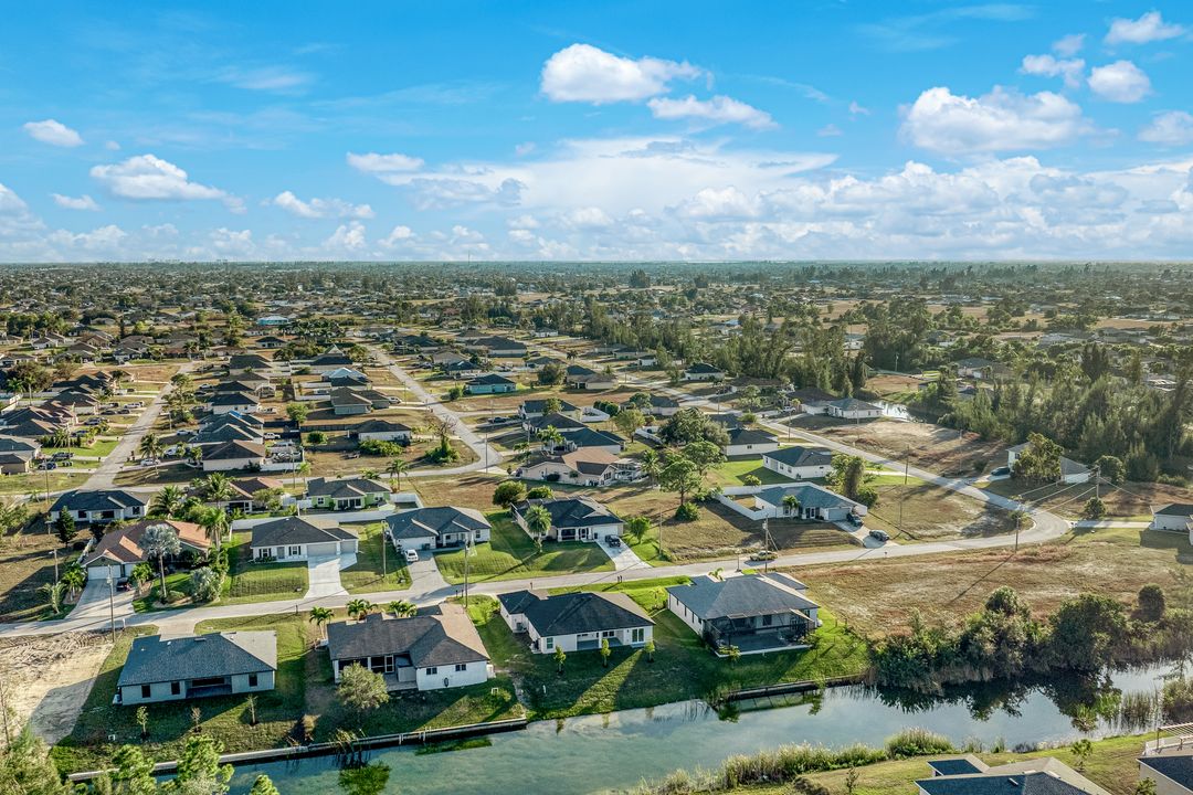 2013 NW 20th Terrace, Cape Coral, FL 33993