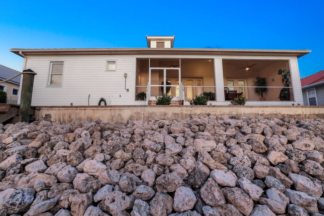 27080 Flamingo Dr, Bonita Springs, FL 34135