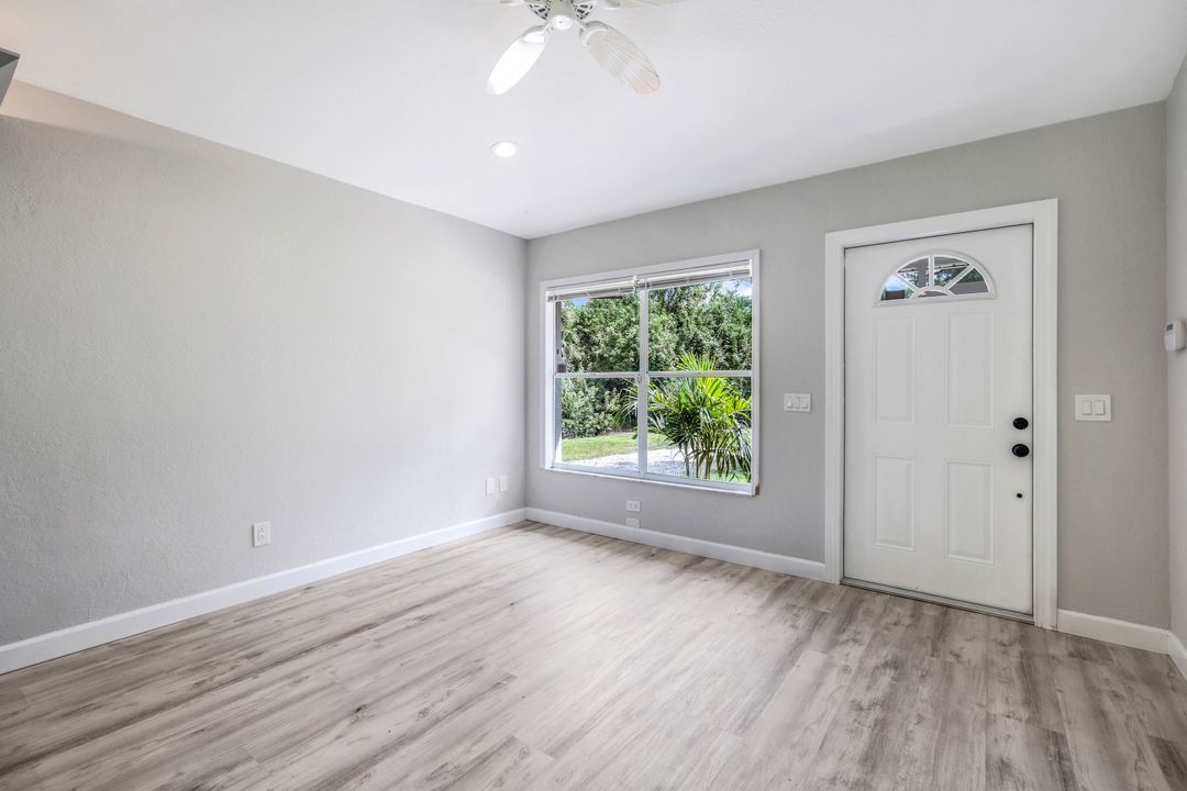 4285 16th Ave NE, Naples, FL 34120