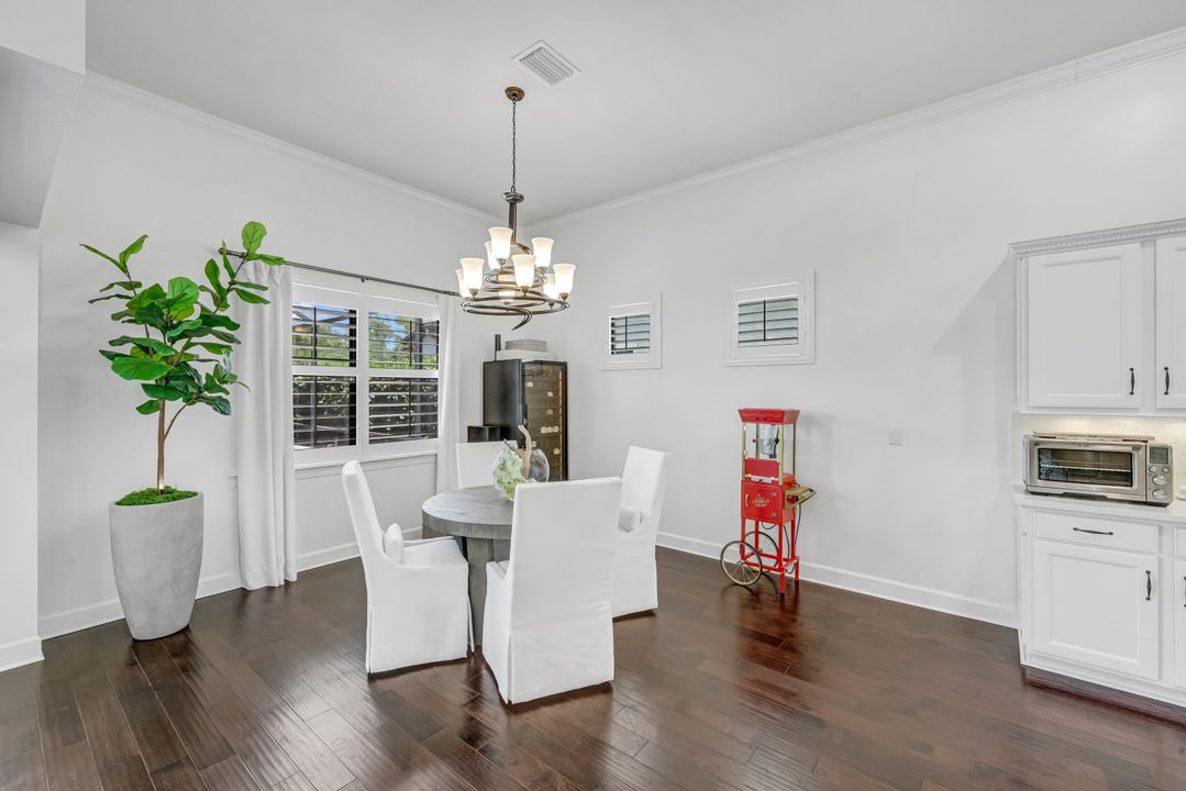 9403 Surfbird Ct, Naples, FL 34120