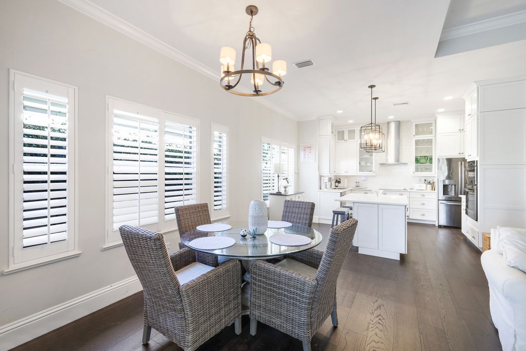 915 Fountain Run, Naples, FL 34119