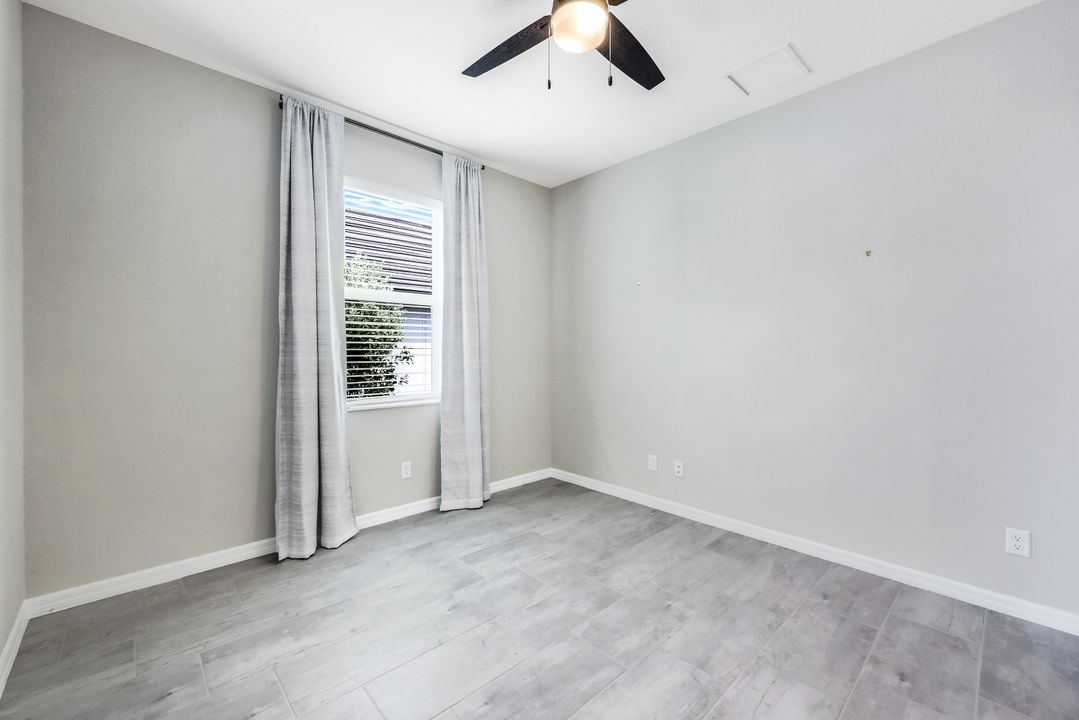 2366 Tangerine Ln, Naples, FL 34120