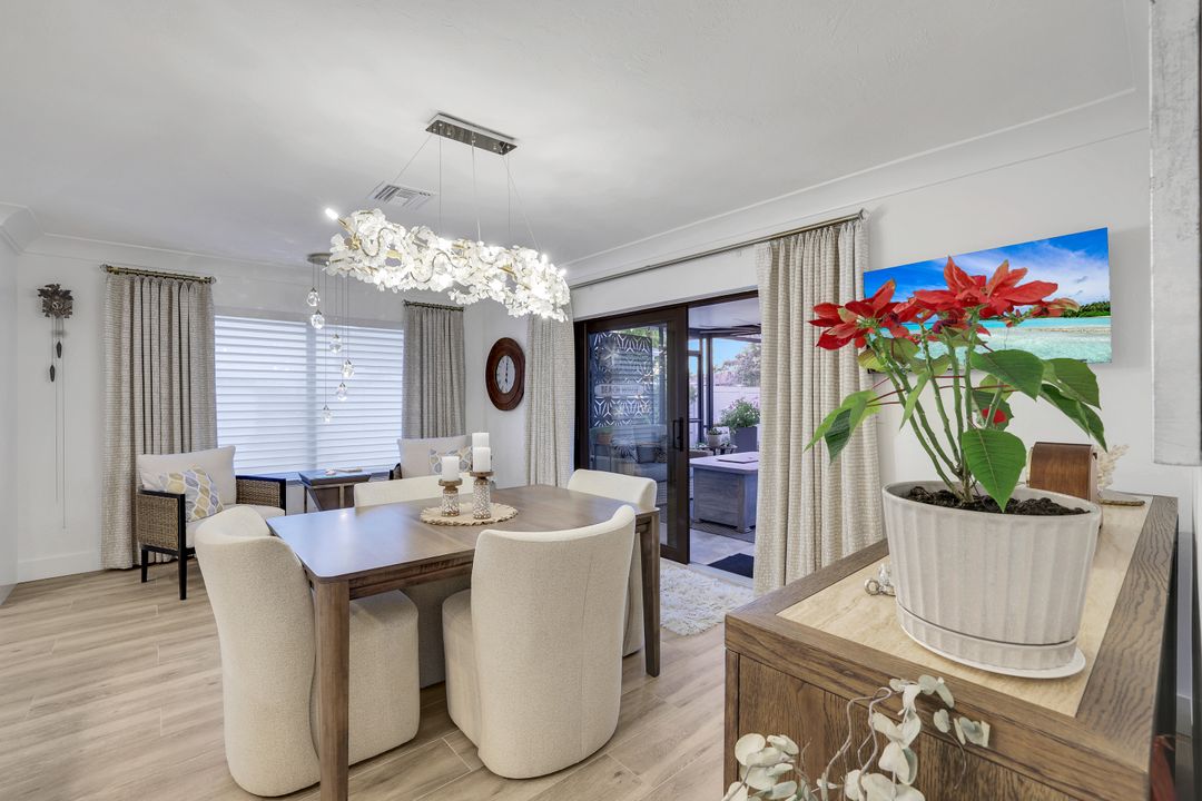 585 100th Ave N, Naples, FL 34108