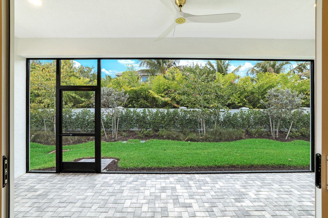 2687 Ridgecrest Pl, Naples, FL 34112