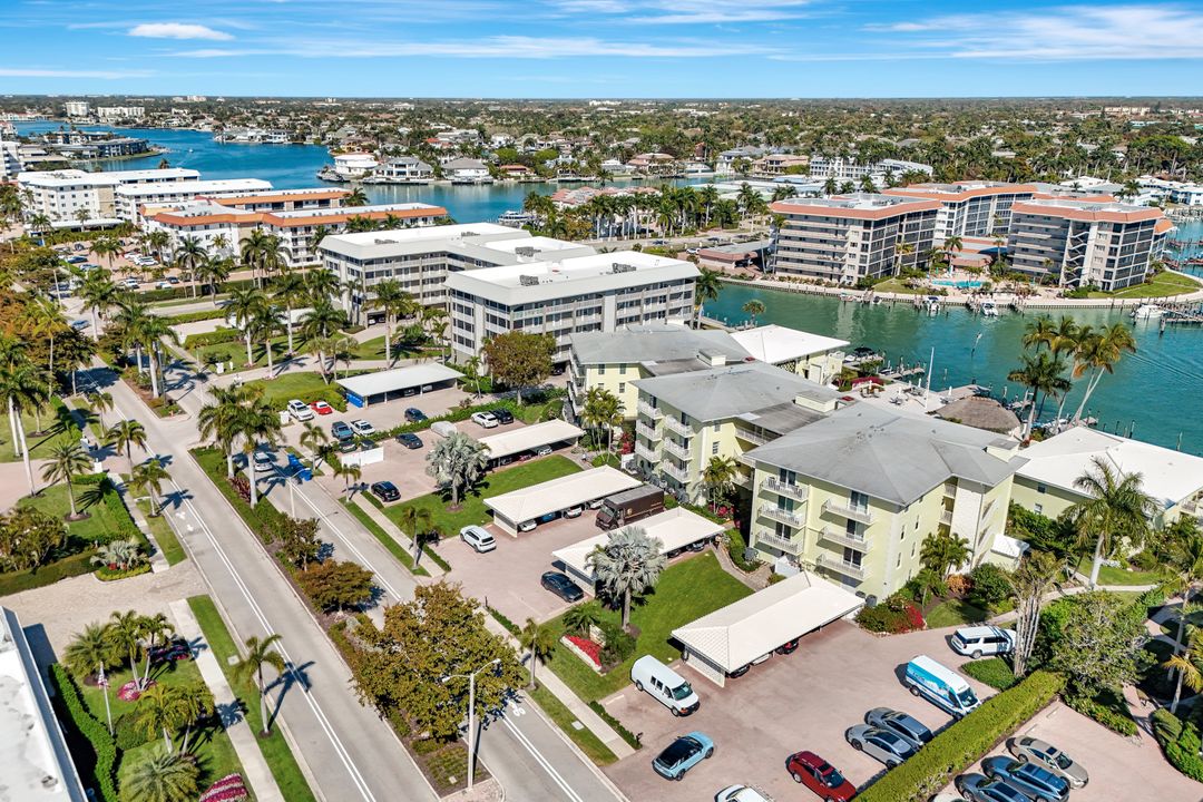 2850 Gulf Shore Blvd N  #201, Naples, FL 34103