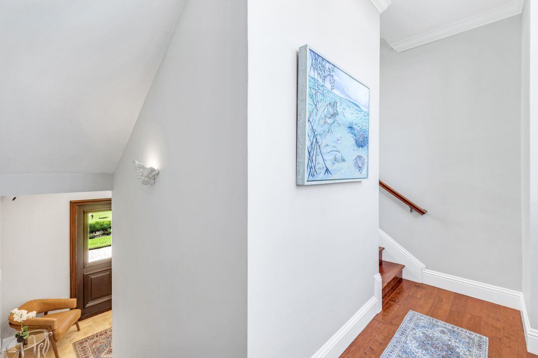 273 Egret Ave, Naples, FL 34108