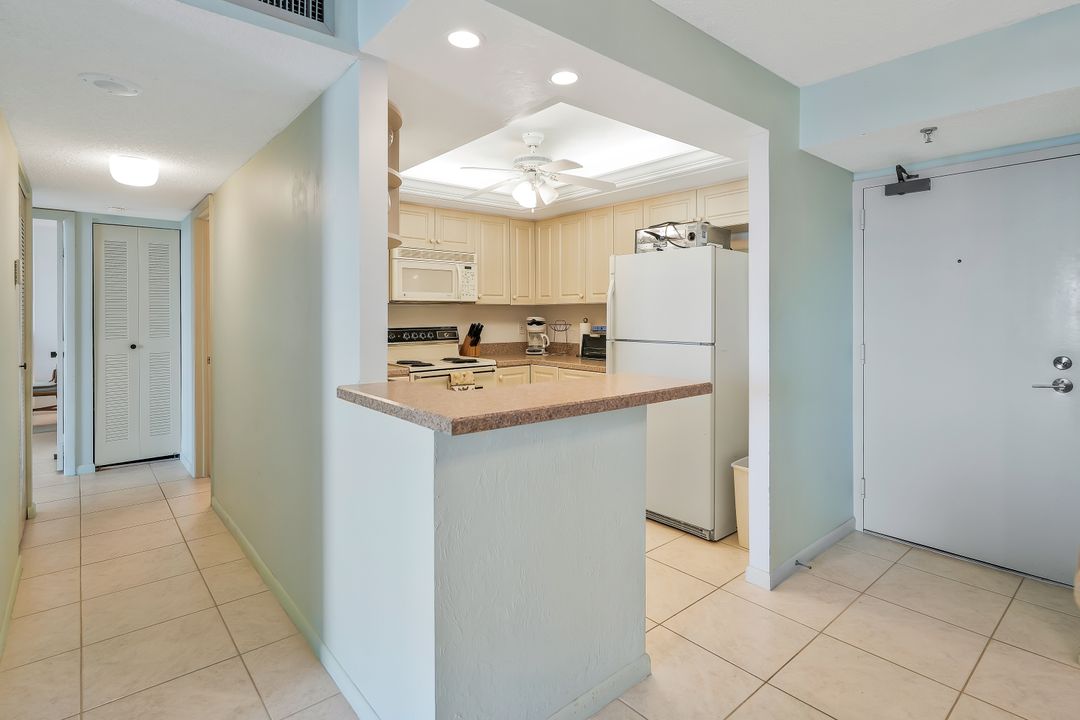 380 Seaview Ct #1910, Marco Island, FL 34145