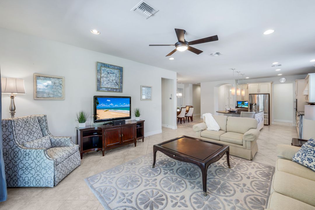 10870 Maitland Way, Fort Myers, FL 33913