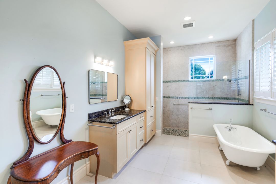 4127 Belair Ln, Naples, FL 34103