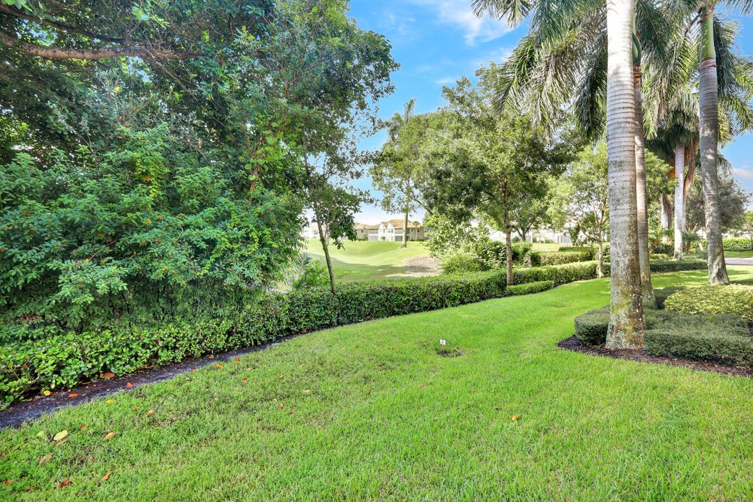 2534 Windward Ct #15-101, Naples, FL 34112