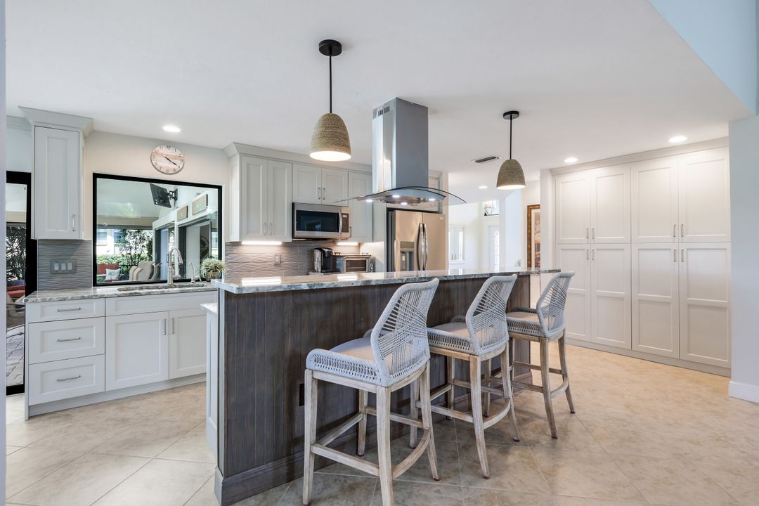 16902 Timberlakes Dr, Fort Myers, FL 33908
