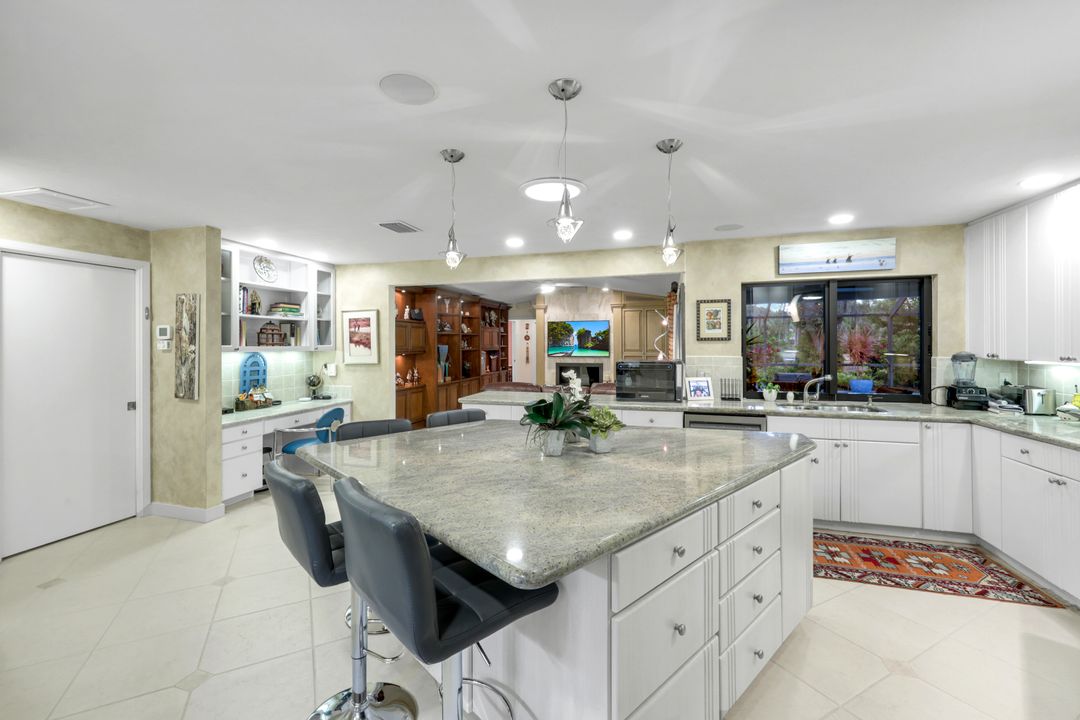 13024 Valewood Dr, Naples, FL 34119