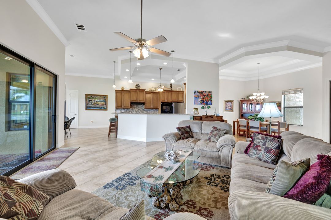 2801 SW 33rd St, Cape Coral, FL 33914
