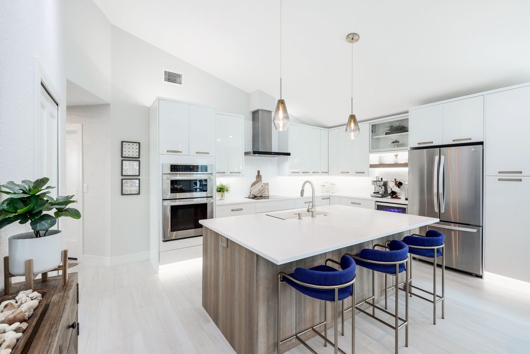 1262 Silverstrand Dr, Naples, FL 34110