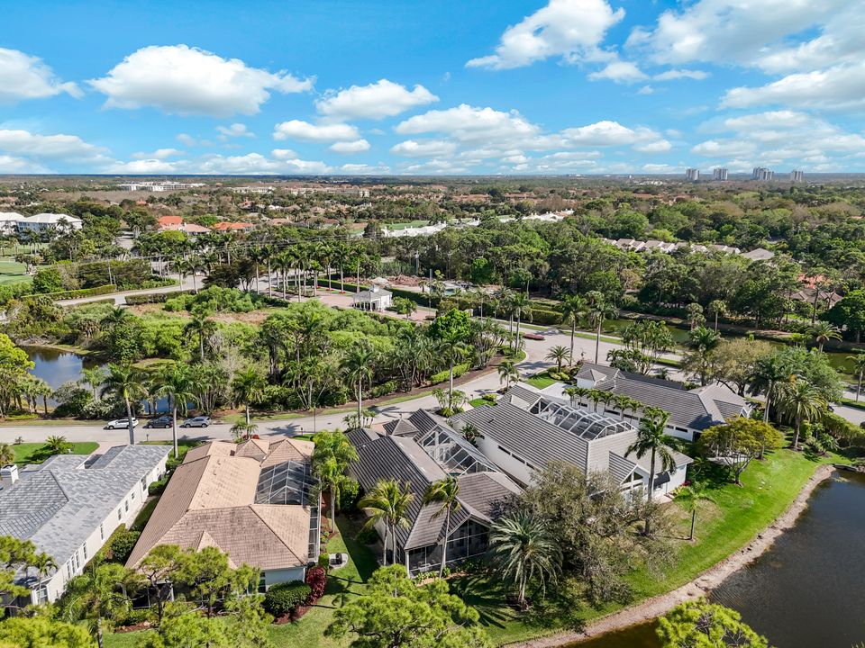 109 Greenfield Ct, Naples, FL 34110