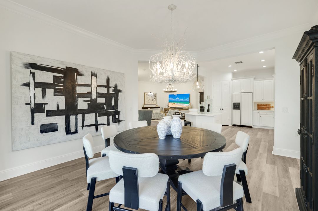 9097 Cherry Oaks Tr #201, Naples, FL 34114