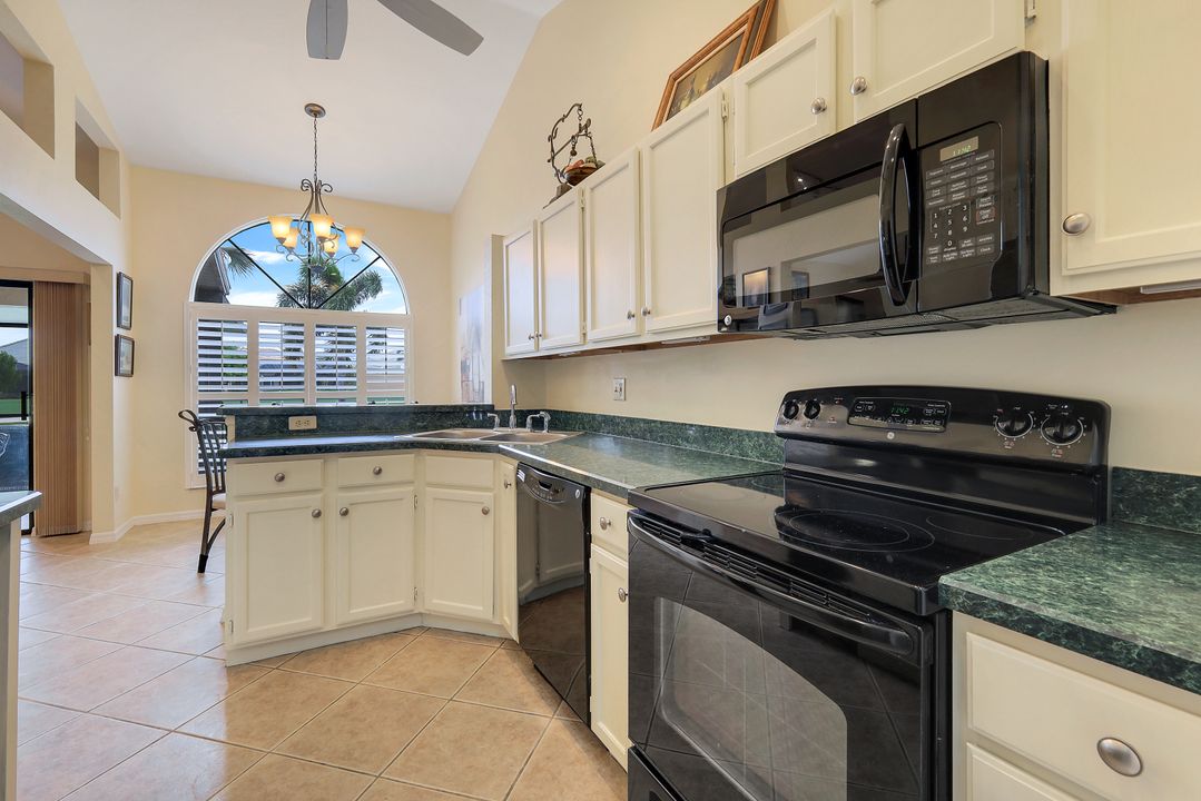 12737 Maiden Cane Ln, Bonita Springs, FL 34135