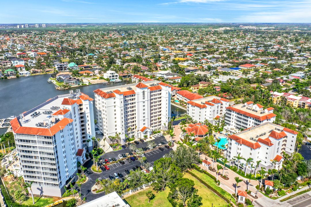 410 Flagship Dr #903, Naples, FL 34108