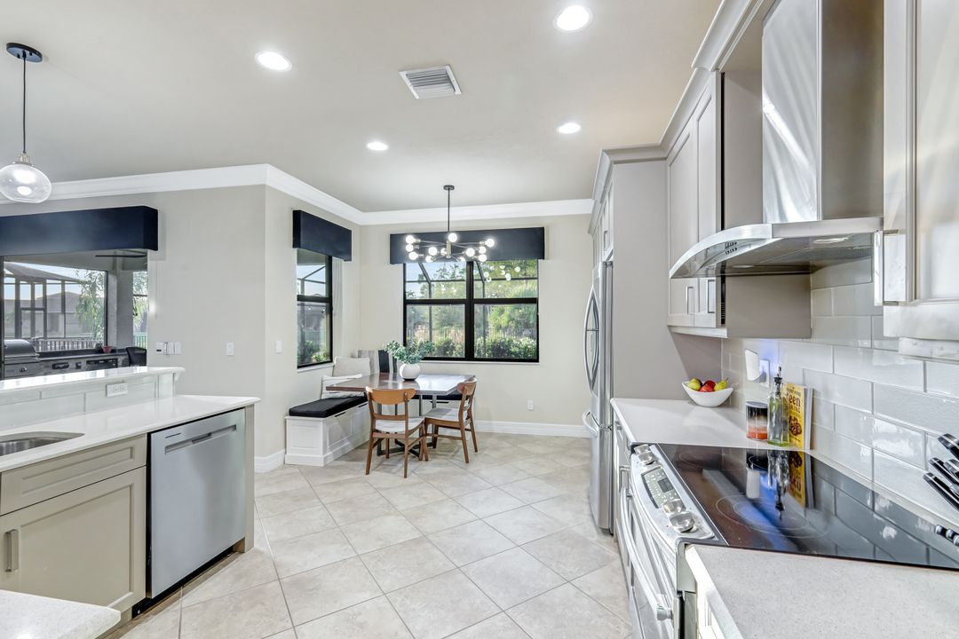 11732 Meadowrun Cir, Fort Myers, FL 33913