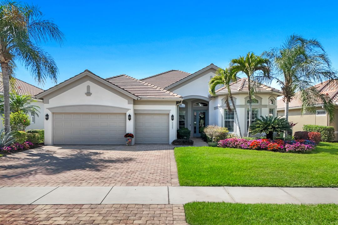 9327 Marble Stone Dr, Naples, FL 34120