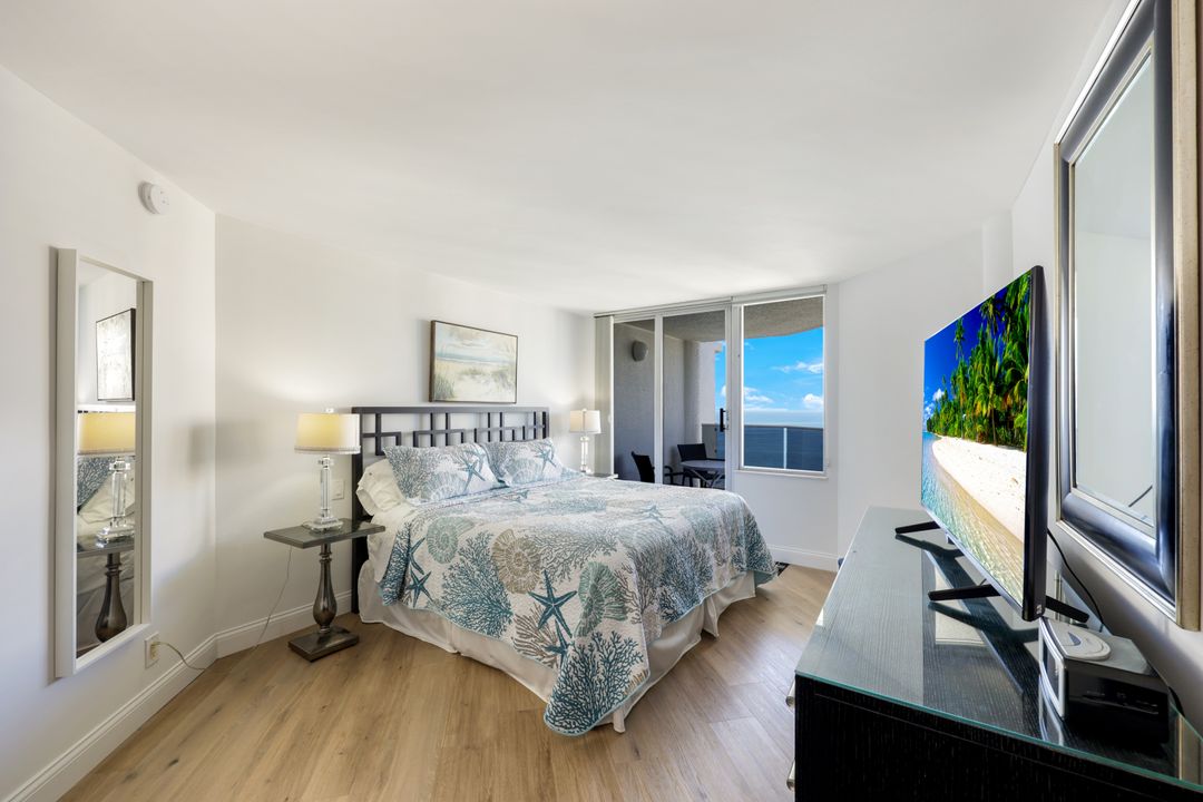 4041 Gulf Shore Blvd N #1505, Naples, FL 34103