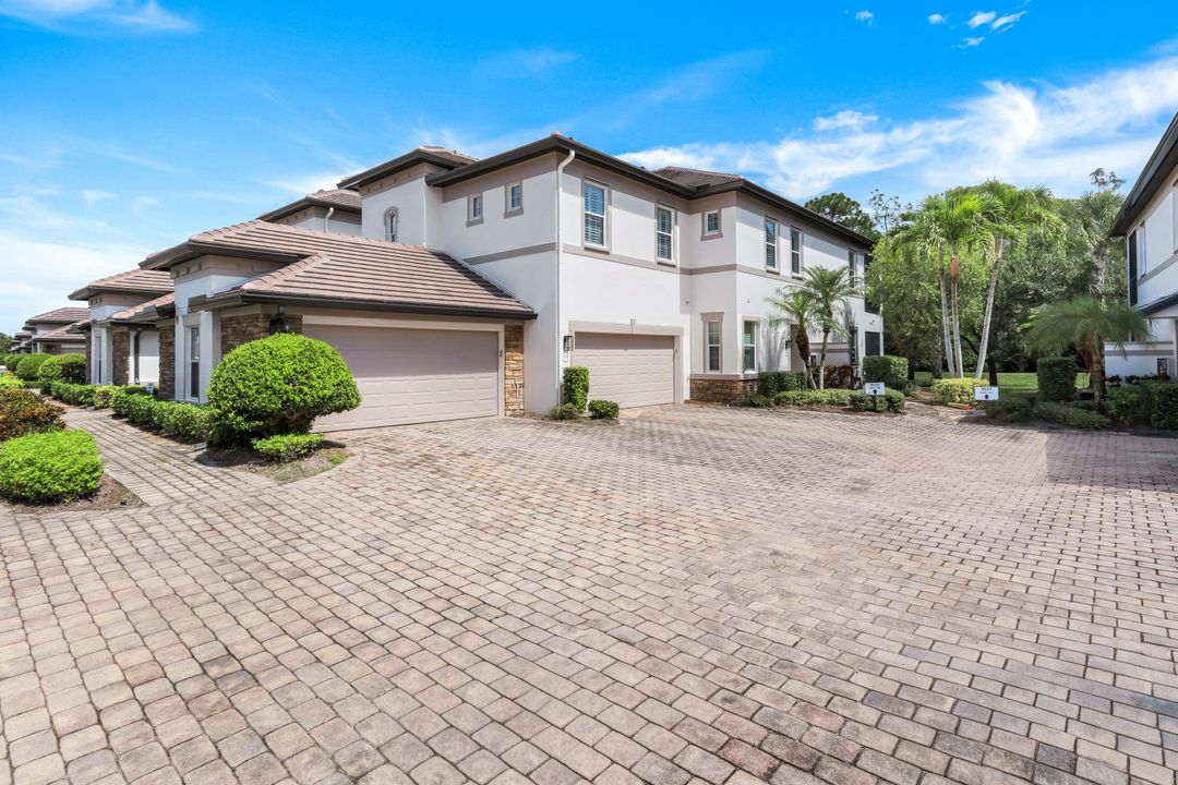 9520 Ironstone Terrace #202, Naples, FL 34120
