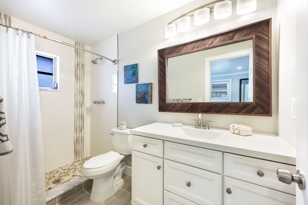 645 101st Ave N, Naples, FL 34108