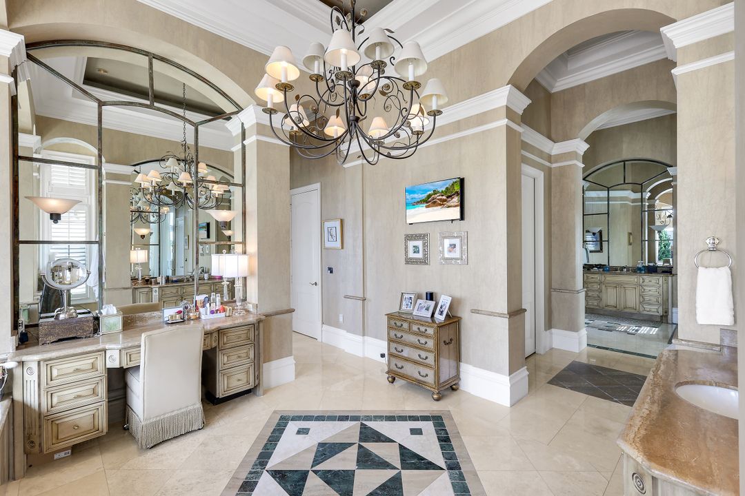 490 Renard Ct, Marco Island, FL 34145