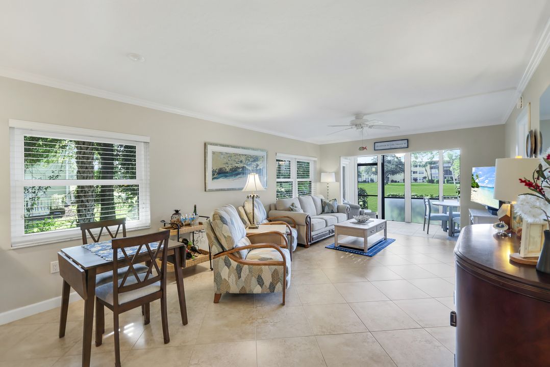 201 Quail Forest Blvd #101, Naples, FL 34105