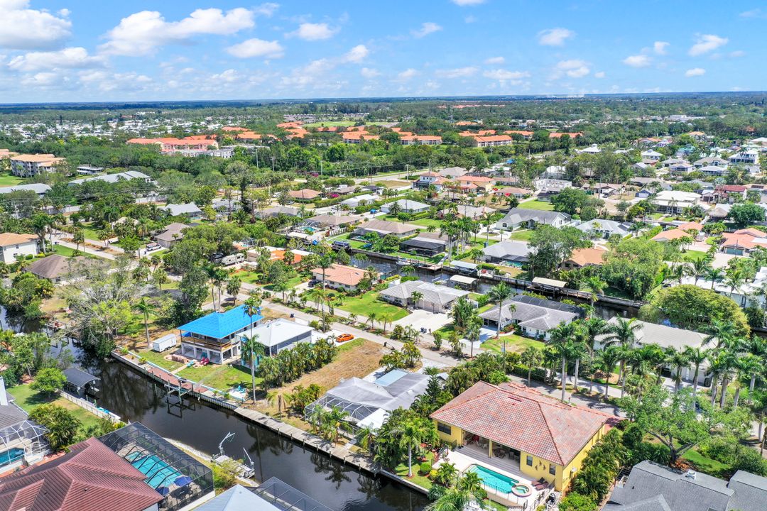 27098 Del Ln, Bonita Springs, FL 34135