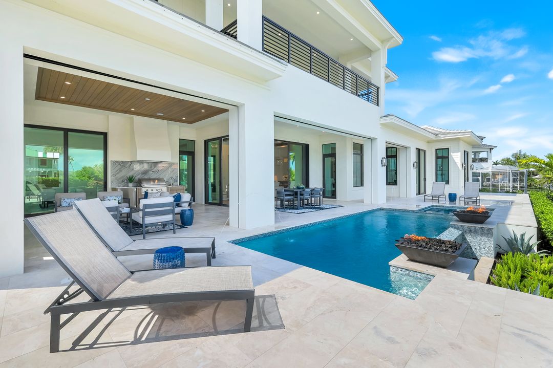 960 Iris Ct, Marco Island, FL 34145