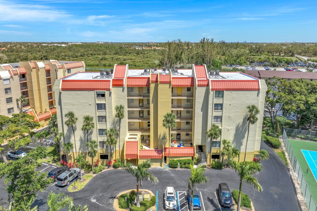 7119 Lakeridge View Court #Unit 303, Fort Myers, FL 33907